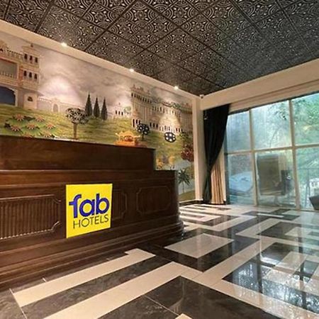 Fabhotel Prime The Seven Seeds New Delhi Buitenkant foto
