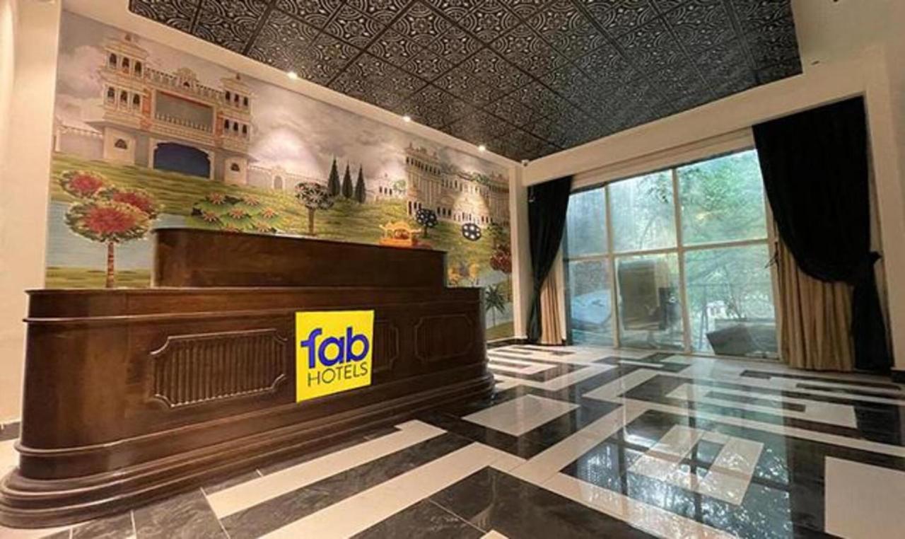 Fabhotel Prime The Seven Seeds New Delhi Buitenkant foto