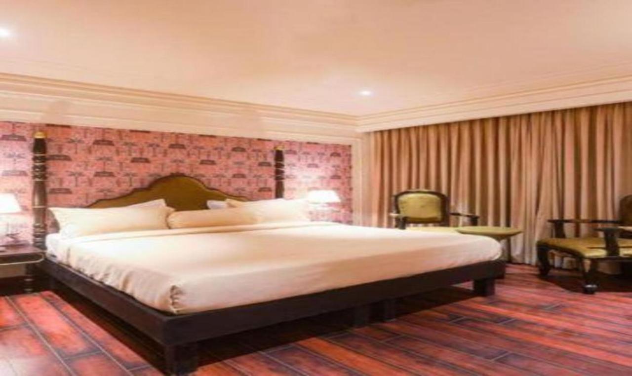 Fabhotel Prime The Seven Seeds New Delhi Buitenkant foto