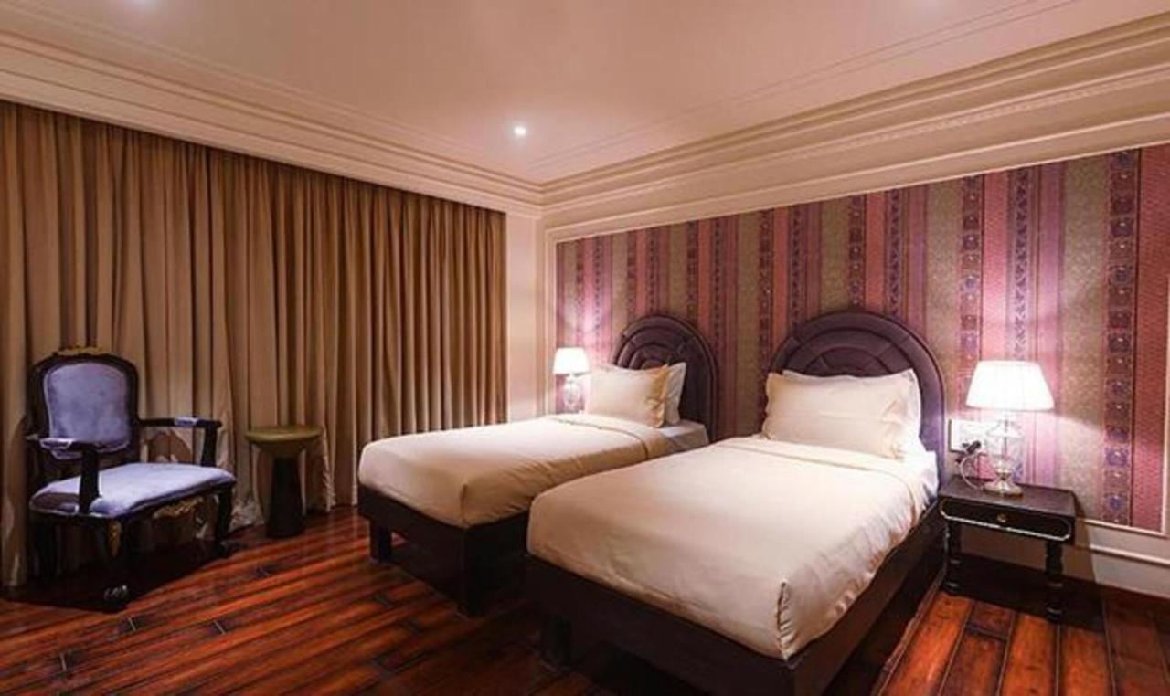 Fabhotel Prime The Seven Seeds New Delhi Buitenkant foto